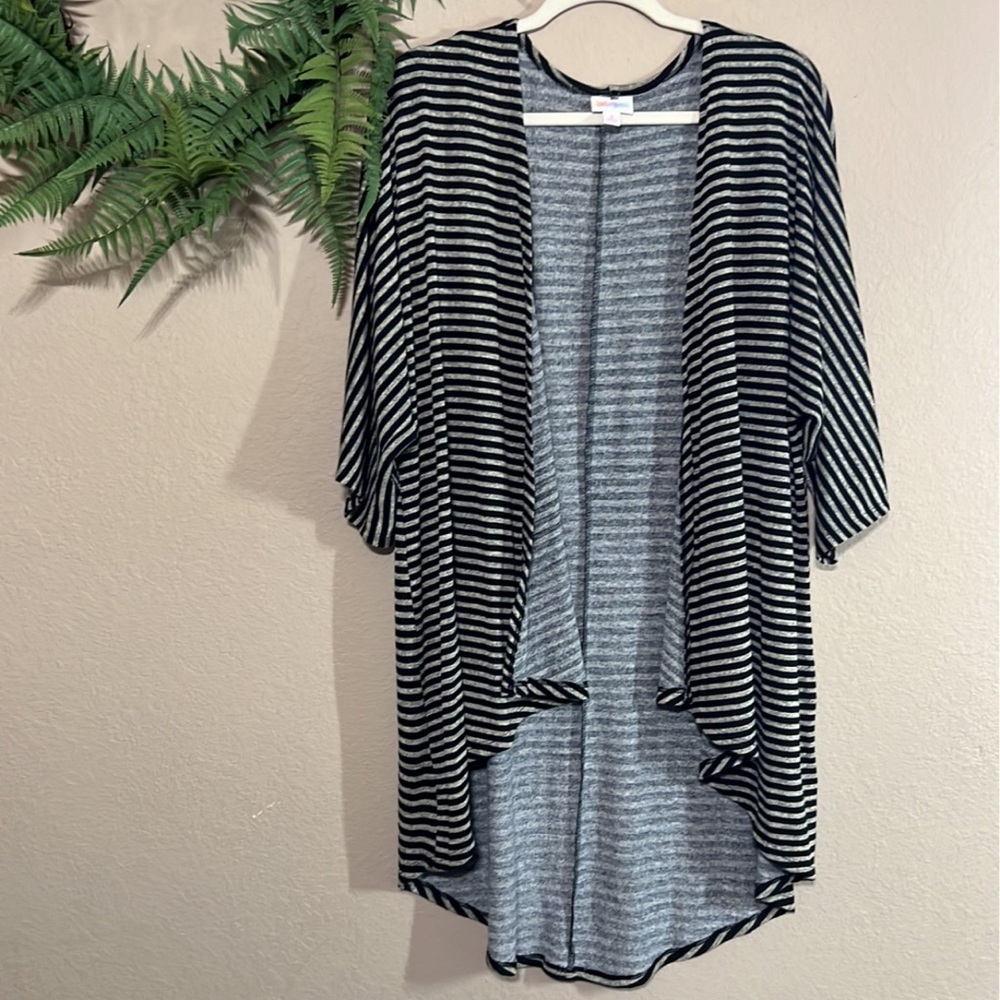 Lularoe Striped Lindsay Kimono: size Small
